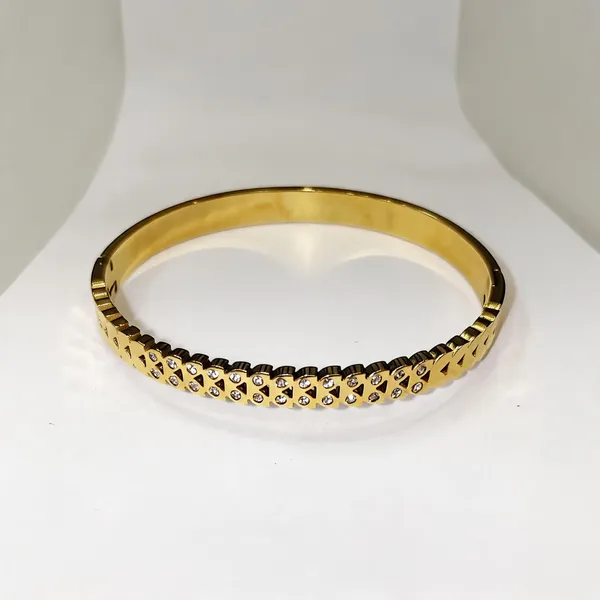 Gold_Anti_Tarnish_Stone_Studded_Slim_Bangle_Bracelet_For_Women