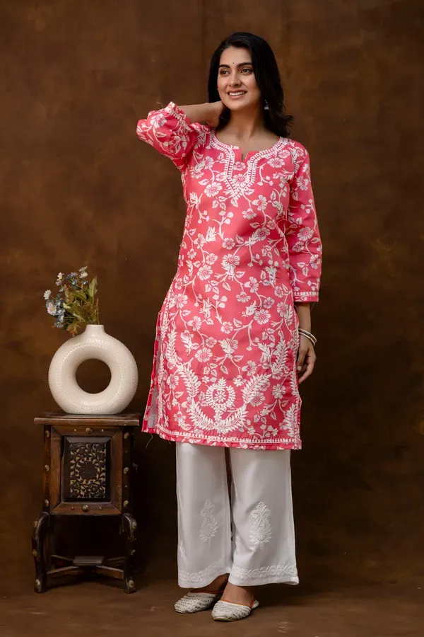 Gajari_Women_S_Cotton_Blend_Chikankari_Embroidered_Straight_Kurta_Set