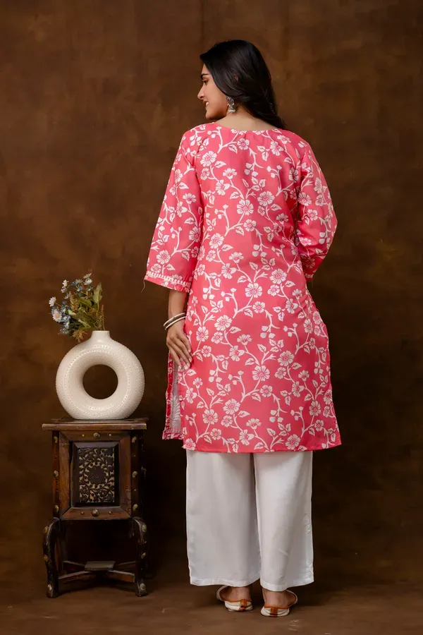 Gajari_Women_S_Cotton_Blend_Chikankari_Embroidered_Straight_Kurta_Set