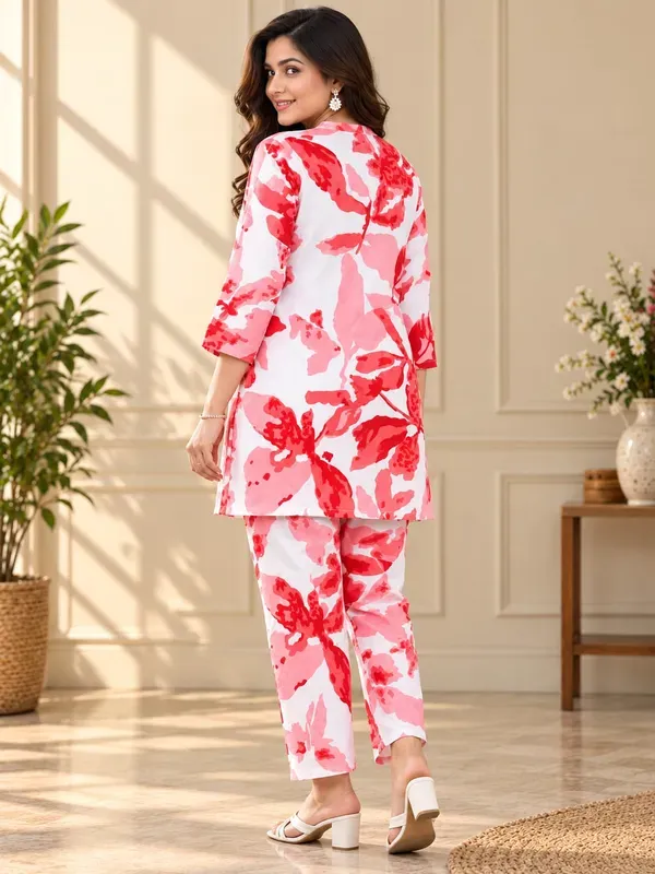 Gajari_Printed_Tunic_With_Trousers_Co_Ord_Set