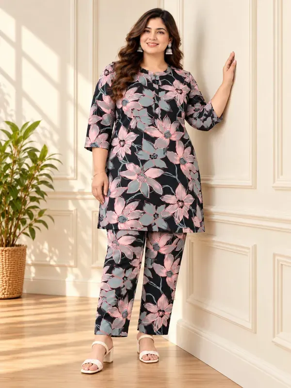Black_Cotton_Printed_Kurti_With_Trousers