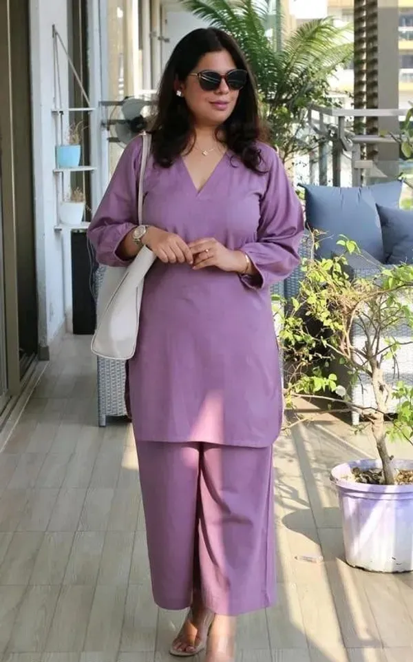 Light_Purple_Beads_N_Stones_Charming_Women_Kurti_Pant_Set