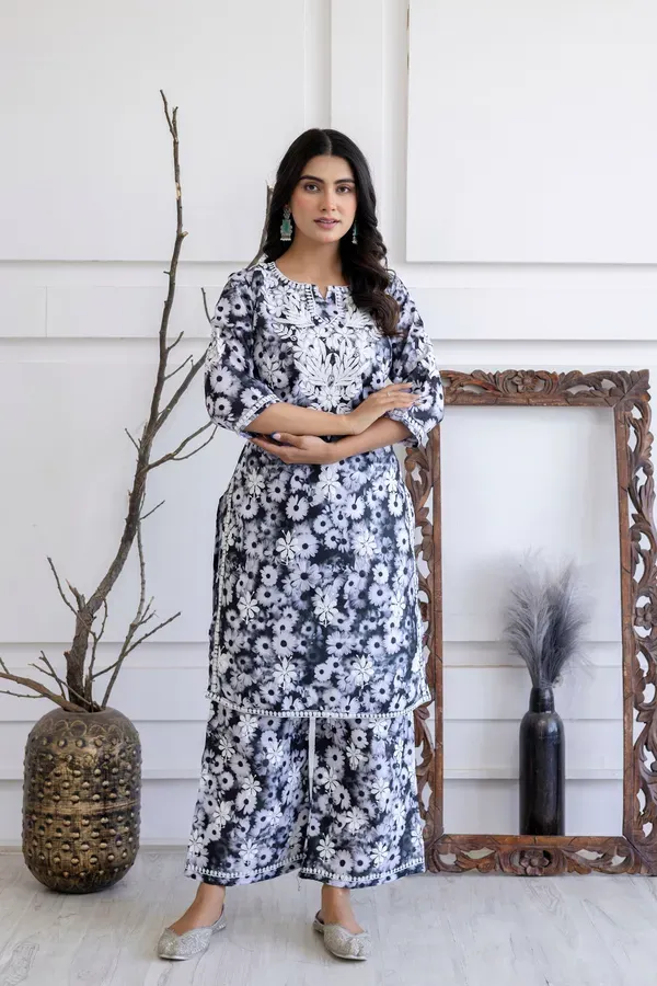 Black_Original_Chikankari_Kurties_With_Mulmul_Cotton_Plazzo