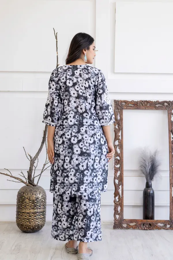 Black_Original_Chikankari_Kurties_With_Mulmul_Cotton_Plazzo