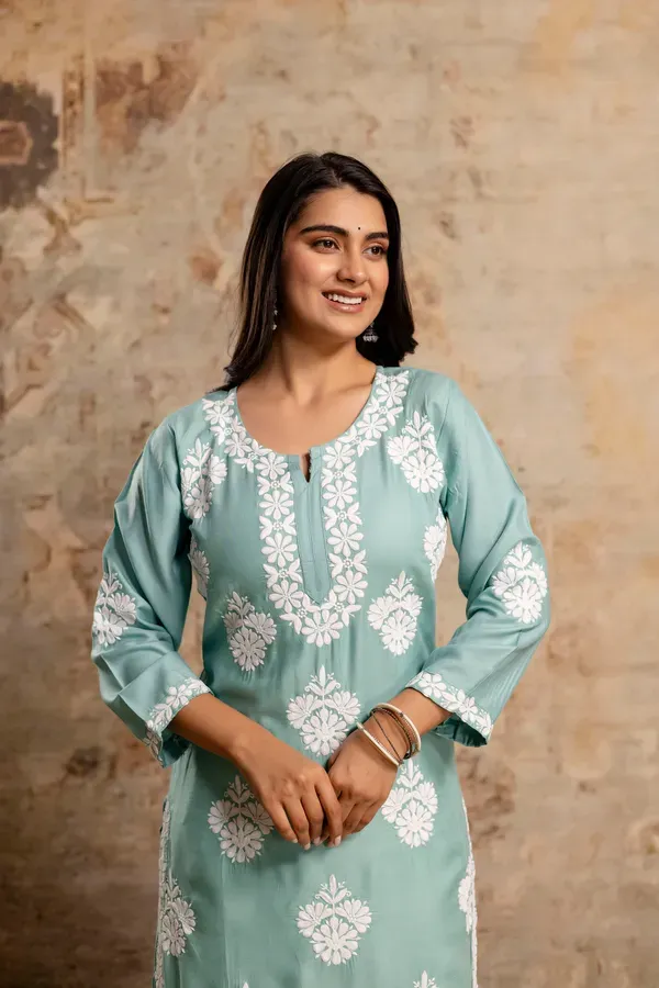 Rama_Green_Floral_Embroidered_Round_Neck_Chikankari_Straight_Kurta_With_Pal