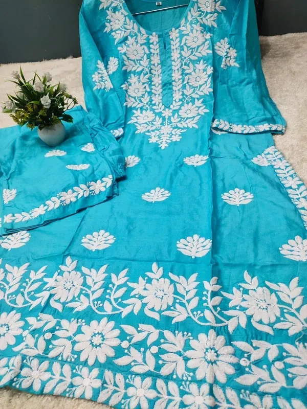 Firoji_Women_Embroidery_Chikankari_Kurti_Plazzo_Set