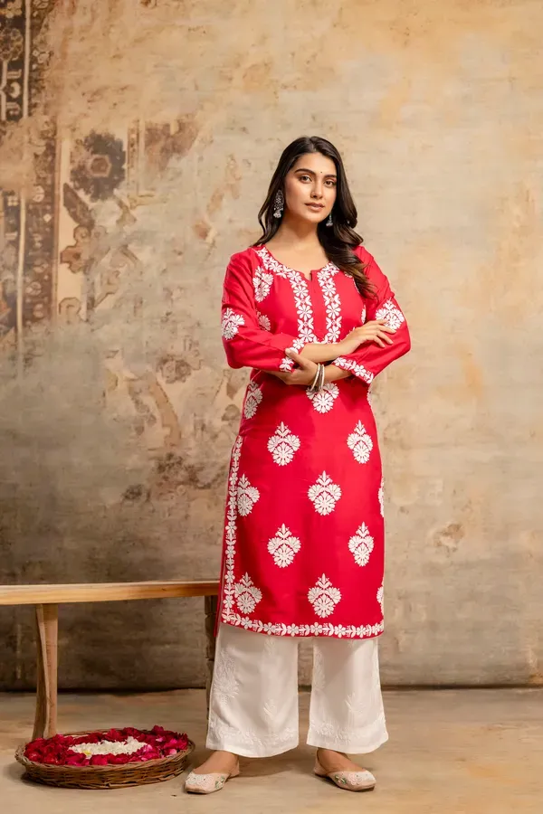 Dark_Pink_Floral_Embroidered_Round_Neck_Chikankari_Straight_Kurta_With_Pala