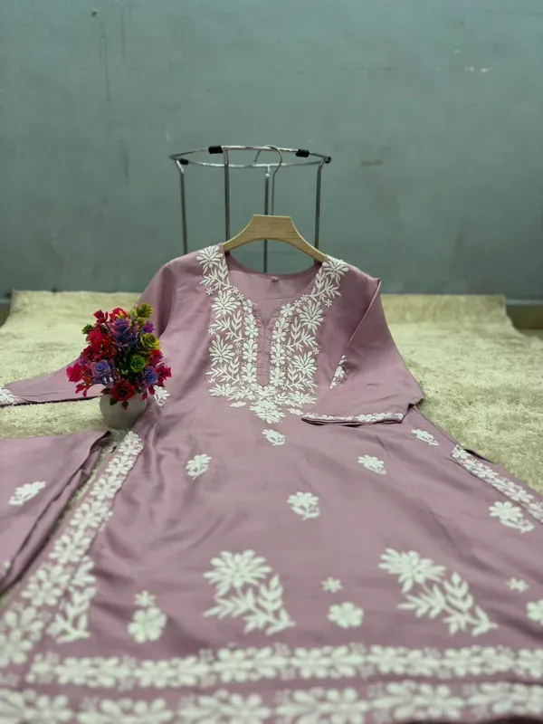 Pyazi_Chikankari_Kurtis_For_Women