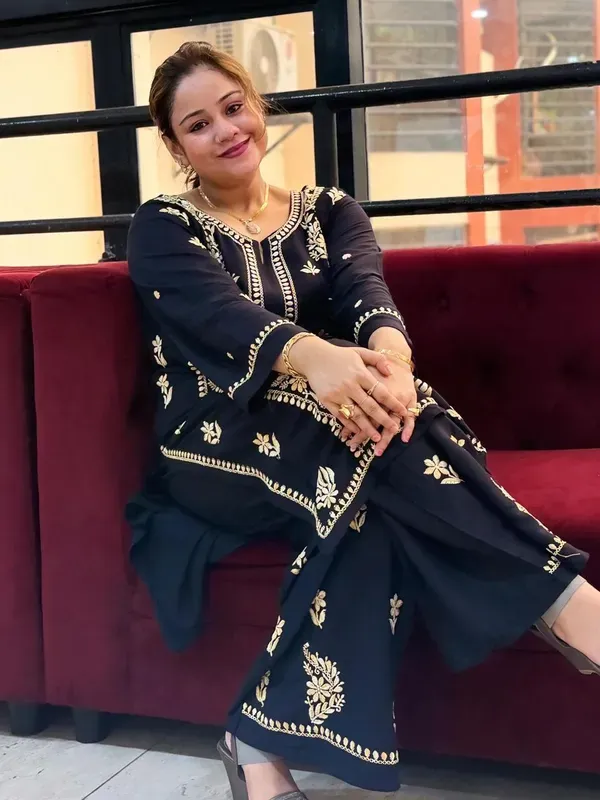 Black_Chiku_Exclusive_Soft_Rayon_Daul_Shade_Thread_Work_Kurti_Plazo_Set