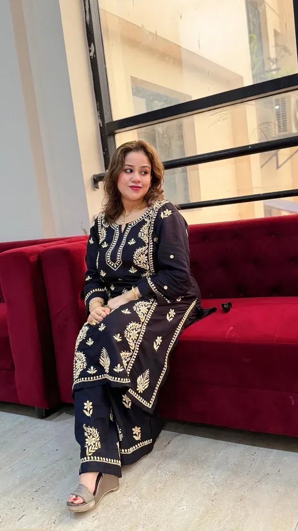 Black_Chiku_Exclusive_Soft_Rayon_Daul_Shade_Thread_Work_Kurti_Plazo_Set