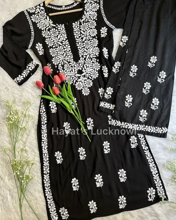 Black_Regular_Kurta_Set_For_Women
