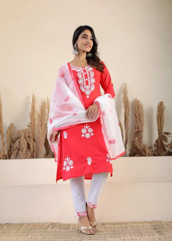 Gajari_Rayon_Chikankari_Kurti_With_Dupatta_And_Bottom_Wear_3_Piece_Set_For_Women