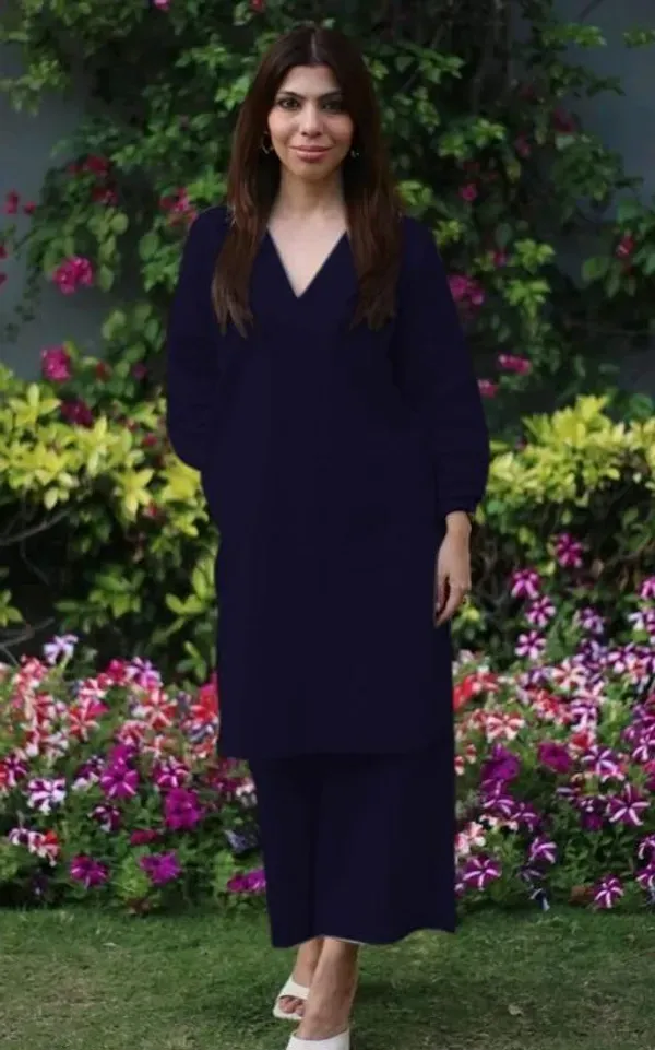 Blue_Beads_N_Stones_Charming_Women_Kurti_Pant_Set
