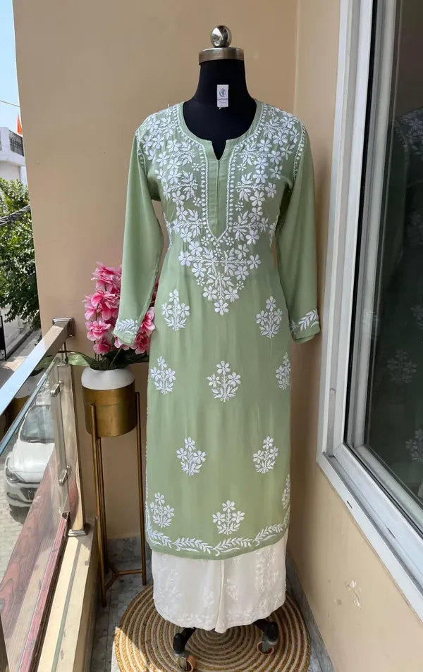 Pista_Rayon_Kurti_And_Plazzo_Set_For_Women