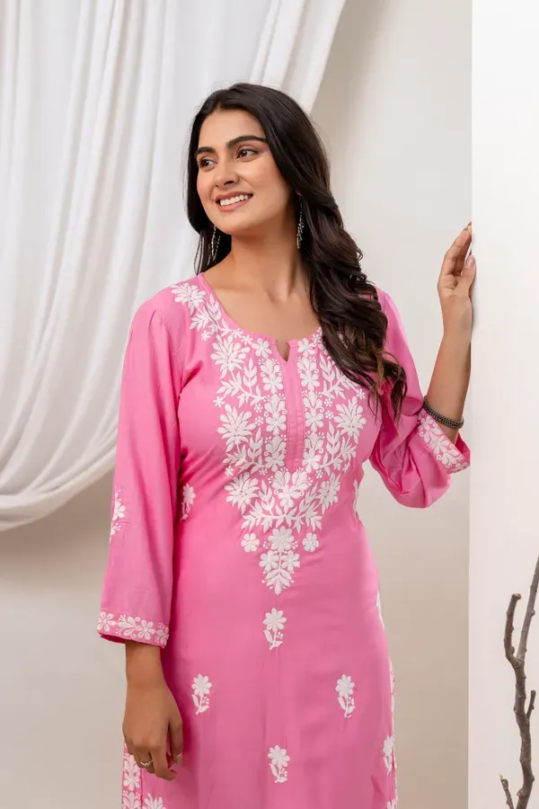 Pink_Beautiful_Embroidered_Chikankari_Kurta_Set