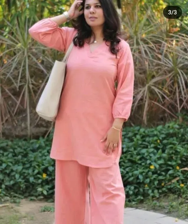 Peach_Beads_N_Stones_Charming_Women_Kurti_Pant_Set