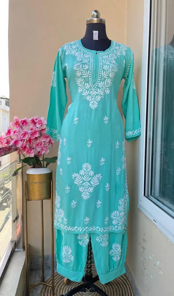 Pool_Chikankari_Reyon_Kurti_With_Afgani_Salwar_Suit