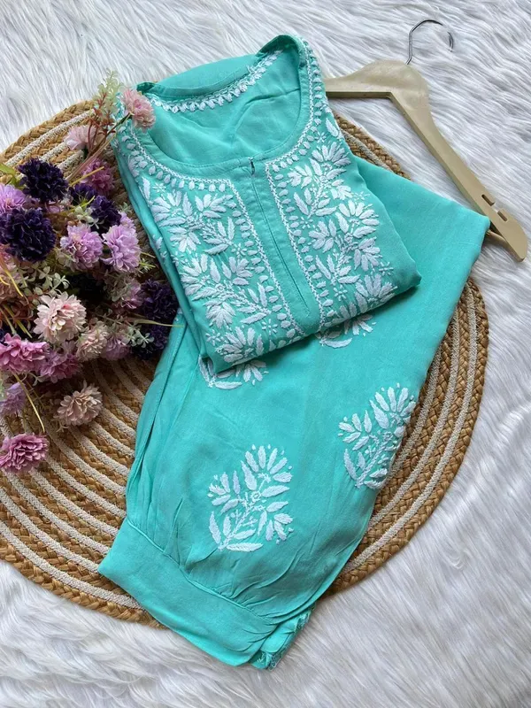 Pool_Chikankari_Reyon_Kurti_With_Afgani_Salwar_Suit