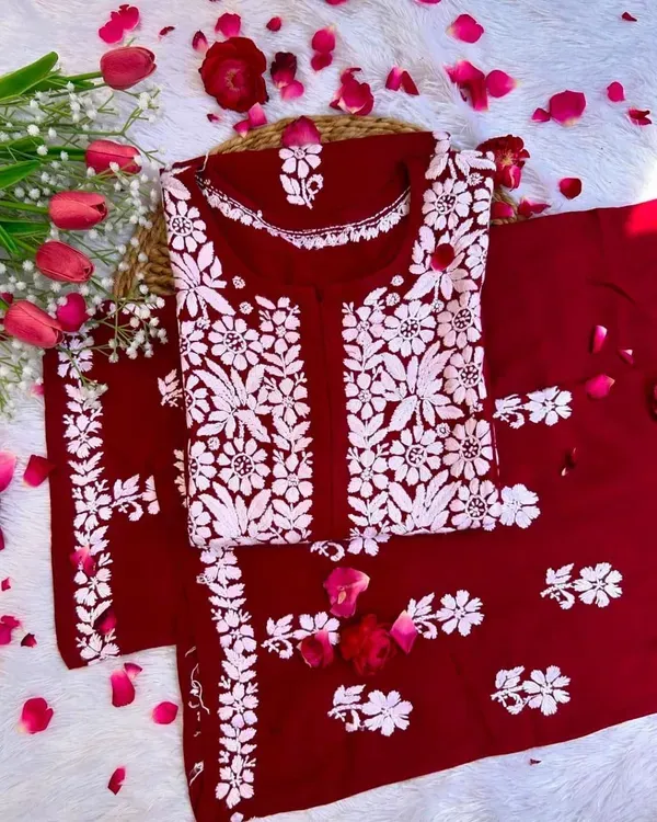 Maroon_Regular_Kurta_Set_For_Women