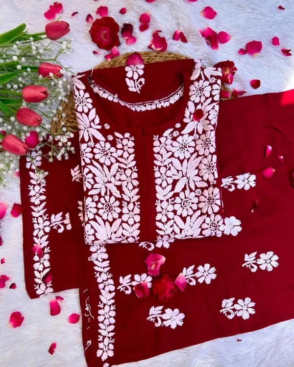 Maroon_Regular_Kurta_Set_For_Women