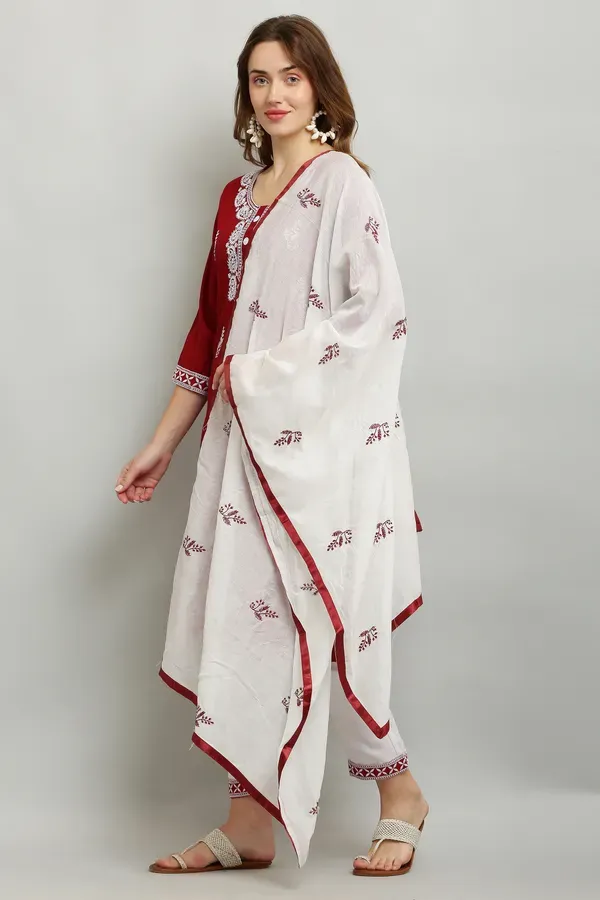 Maroon_Rayon_Kurti_With_Dupatta_And_Bottom_Wear_3_Piece_Set_For_Women