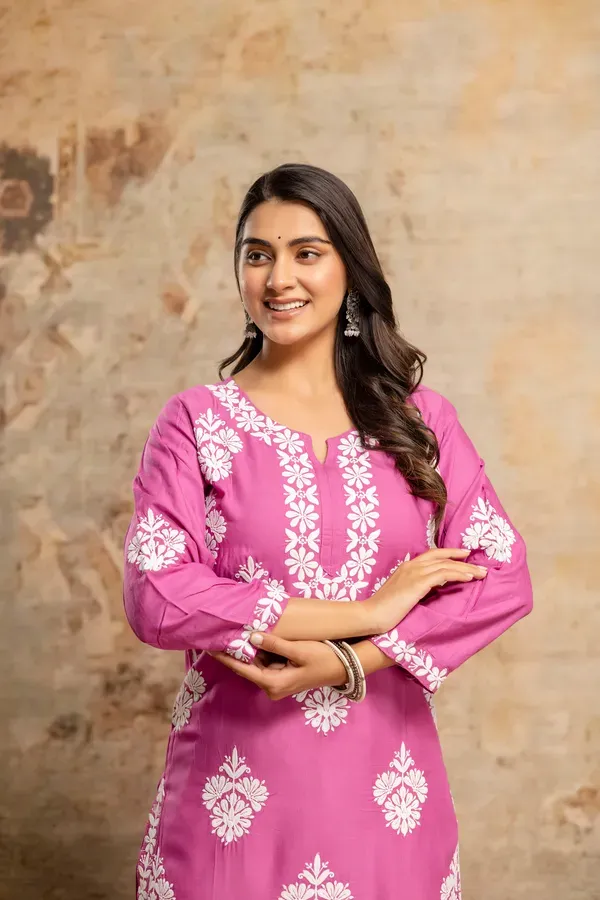 Magenta_Floral_Embroidered_Round_Neck_Chikankari_Straight_Kurta_With_Palazz