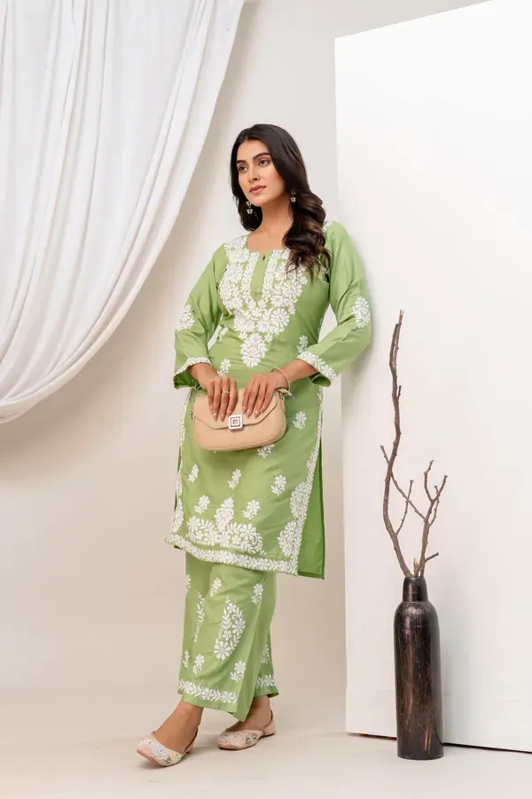 Pista_Trendy_Kurti_Set_For_Women