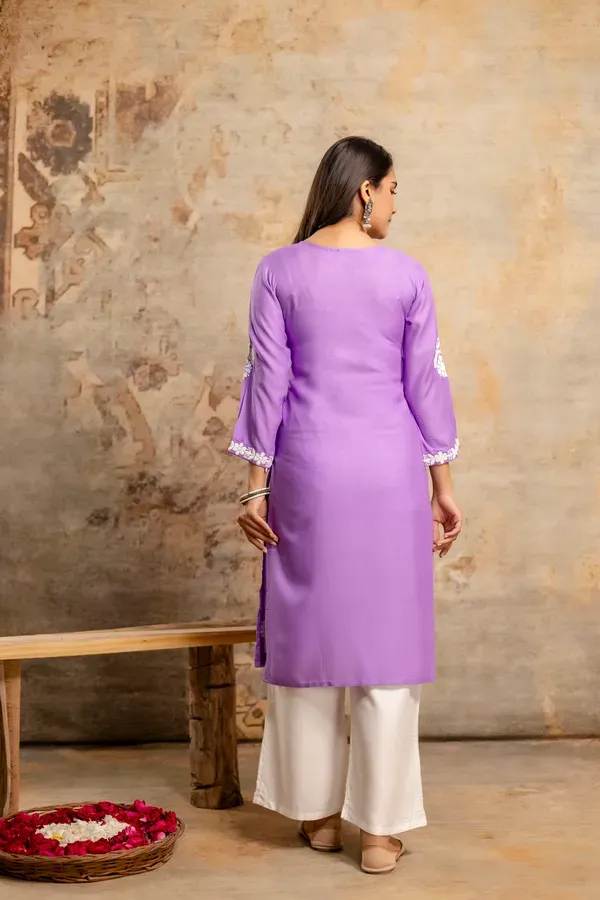 Light_Purple_Floral_Embroidered_Round_Neck_Chikankari_Straight_Kurta_With_P