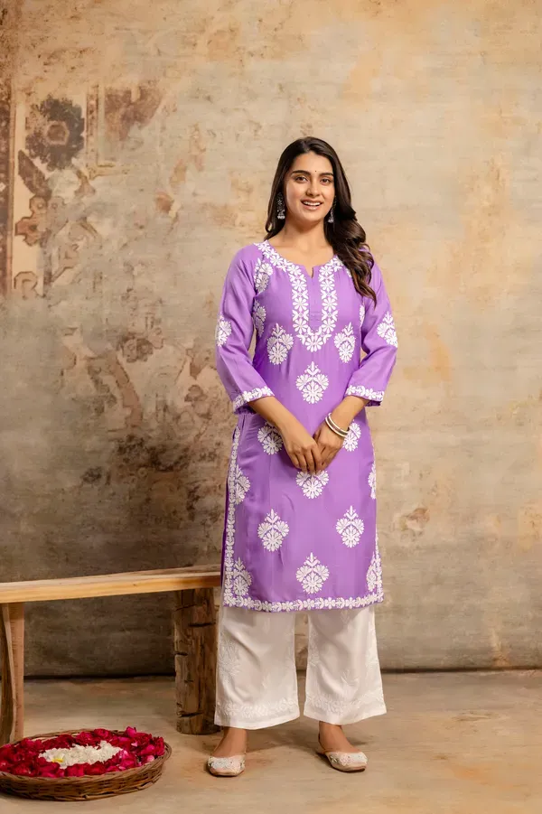 Light_Purple_Floral_Embroidered_Round_Neck_Chikankari_Straight_Kurta_With_P