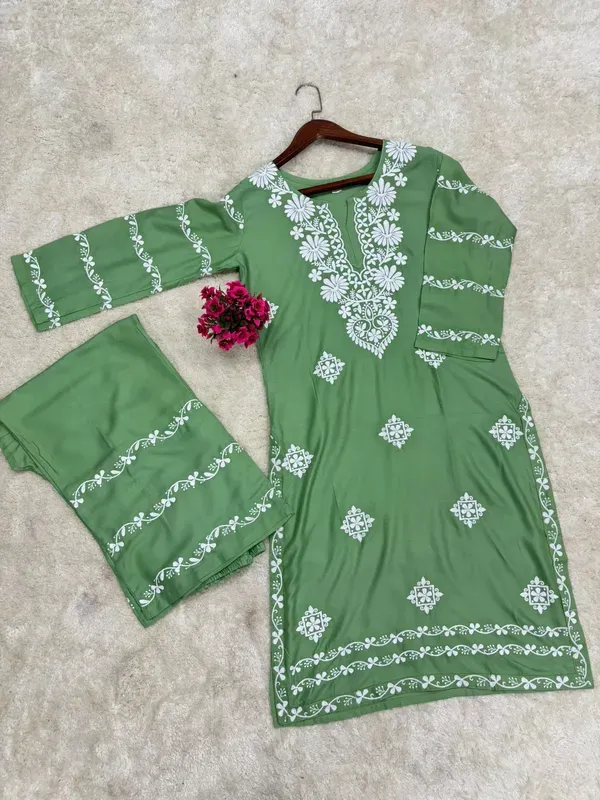 Pista_Chikankari_Kurti_With_Matching_Printed_Plazzo_Suit_2ps_For_Women