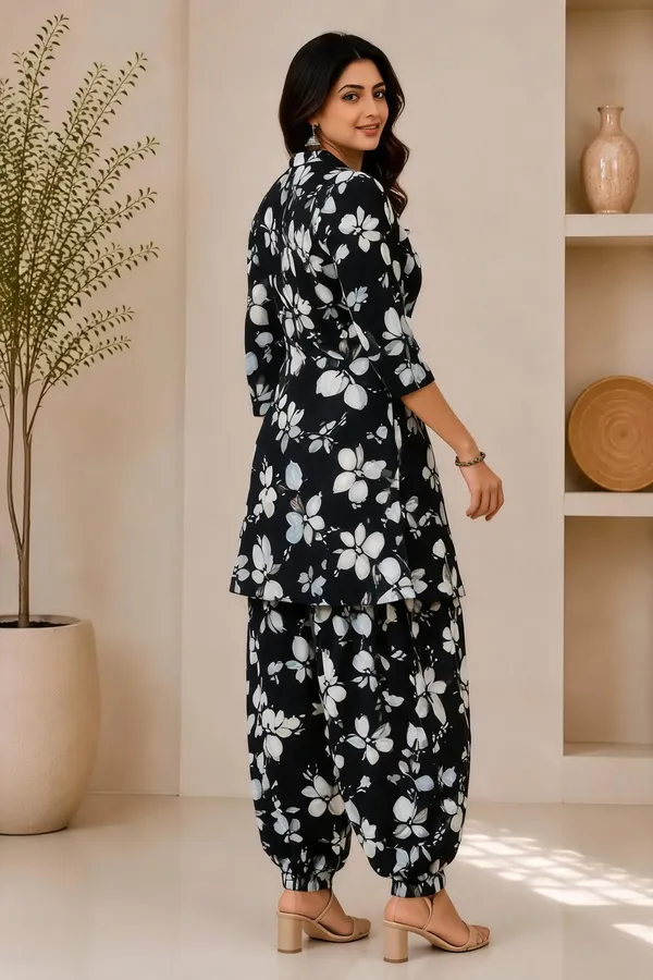 Black_Cotton_Kurta_Set_For_Women