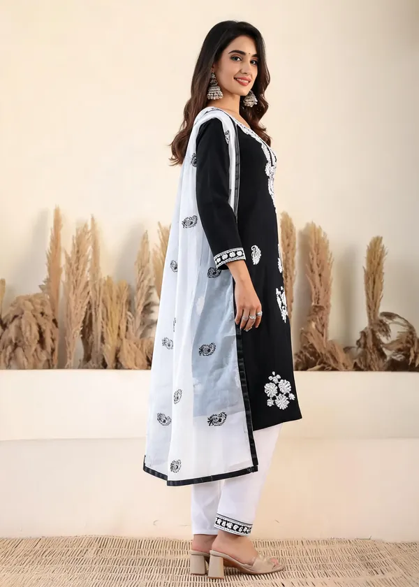 Black_Cotton_Kurta_Set_For_Women
