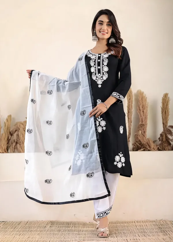 Black_Cotton_Kurta_Set_For_Women
