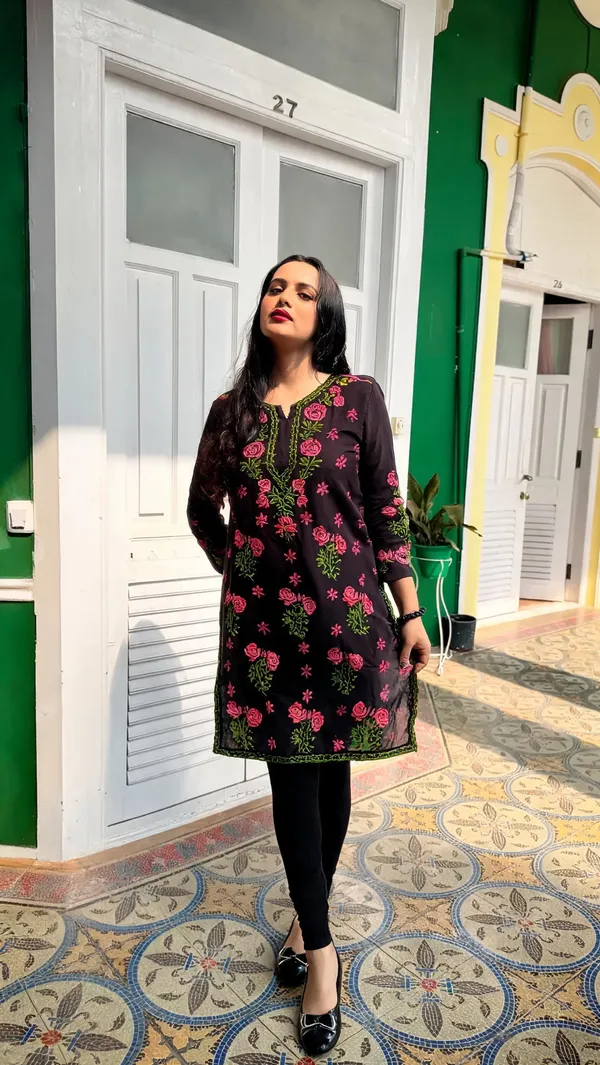 Black_Cotton_Kurta_Set_For_Women