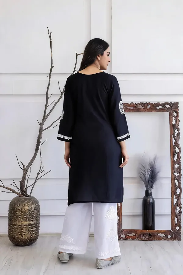 Black_Cotton_Kurta_Set_For_Women