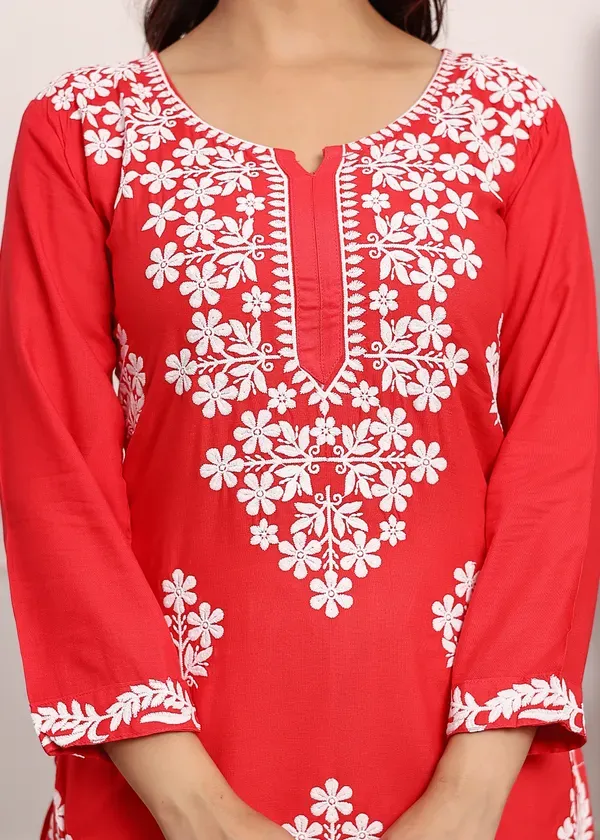 Gajari_Chikan_Kurta_For_Women_Rayon_Straight_Chikankari_Kurti_And_White_Pla
