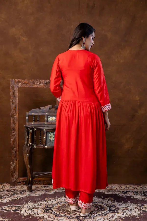 Red_Women_Embroidered_Fashionable_Printed_Naira_Cut_Kurta_Pant_And_Dupatta_Set_For_Wedding_Party_Festivals