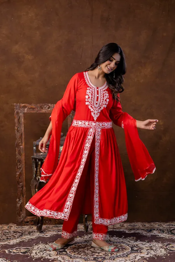 Red_Women_Embroidered_Fashionable_Printed_Naira_Cut_Kurta_Pant_And_Dupatta_Set_For_Wedding_Party_Festivals