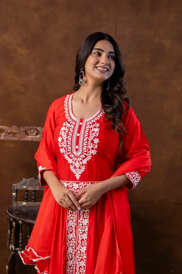 Red_Women_Embroidered_Fashionable_Printed_Naira_Cut_Kurta_Pant_And_Dupatta_Set_For_Wedding_Party_Festivals