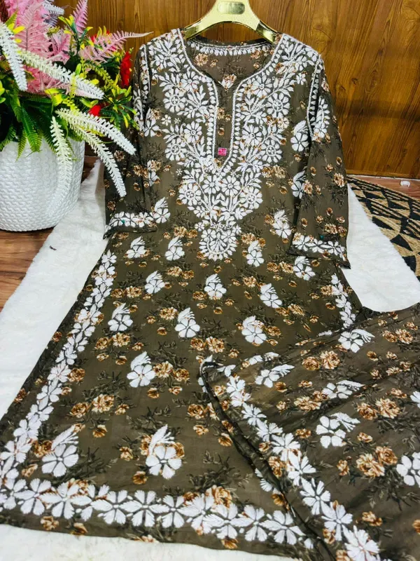 Mehndi_Lucknowi_Chikankari_Premium_Mal_Mal_Latest_Print_Design_Plazo_Set