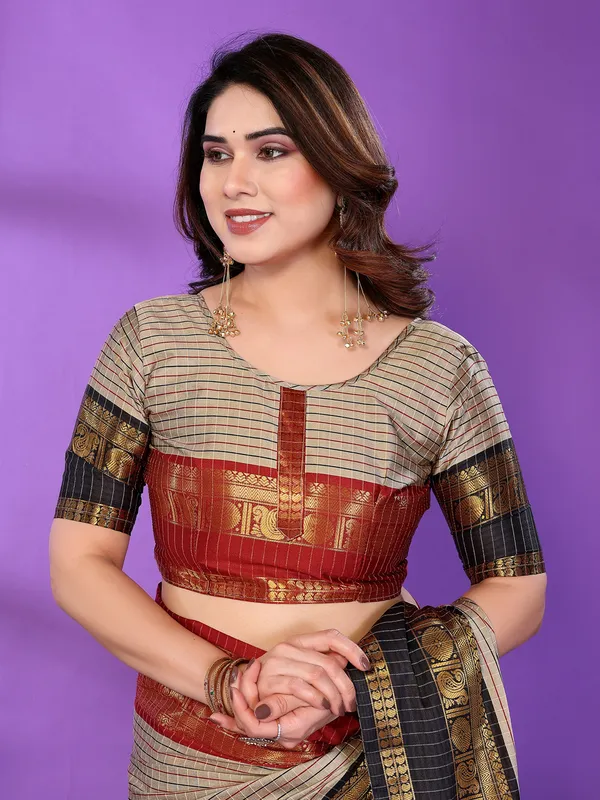 Beige_Silk_Cotton_Saree_For_Women