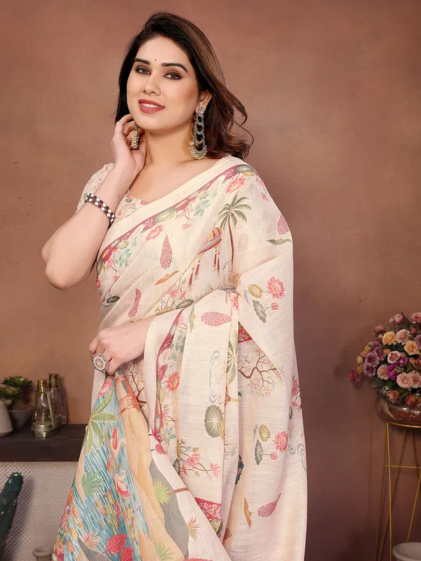 Cream_Silk_Blend_Saree_For_Women