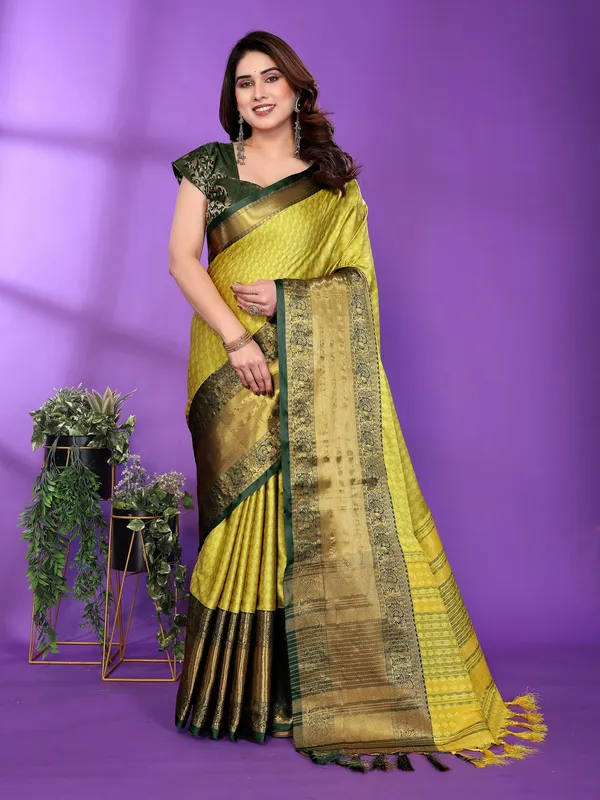 Yellow_Silk_Cotton_Saree_For_Women