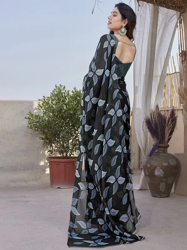 Black_Pure_Georgette_Saree_For_Women