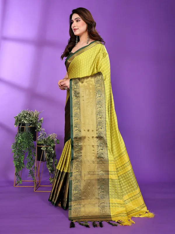 Yellow_Silk_Cotton_Saree_For_Women