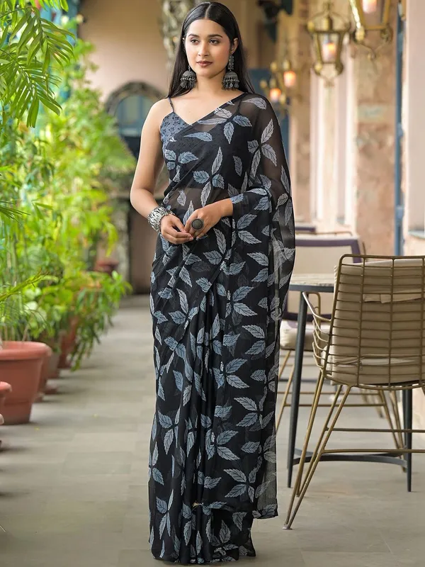Black_Pure_Chiffon_Saree_For_Women