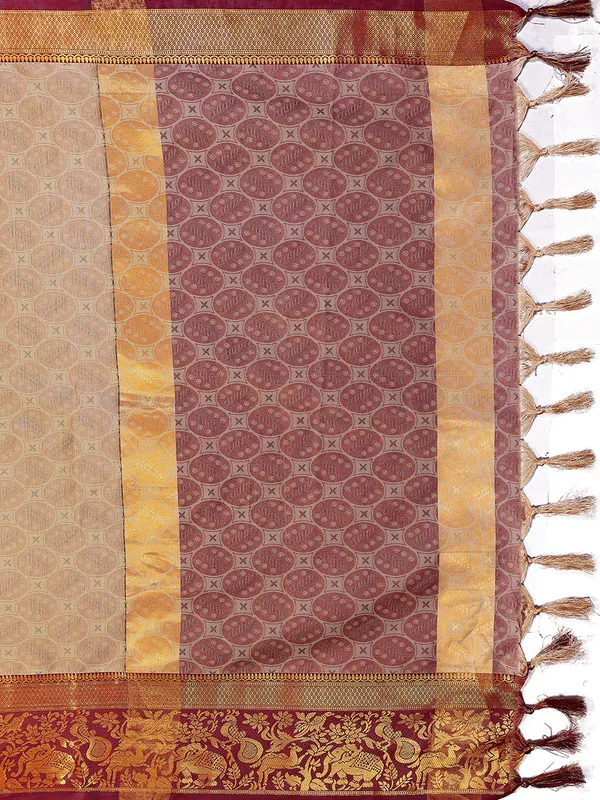 Beige_With_Maroon_And_Gold_Silk_Cotton_Saree_For_Women