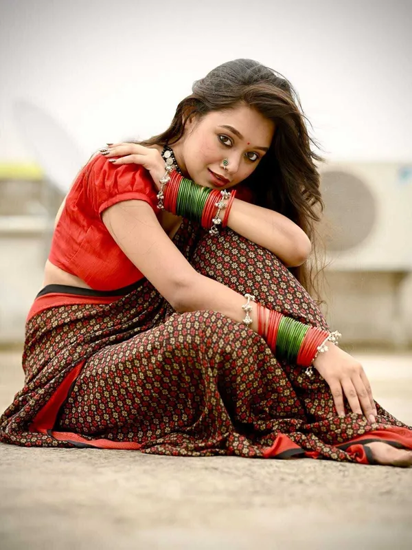 Red_Mulmul_Saree_For_Women