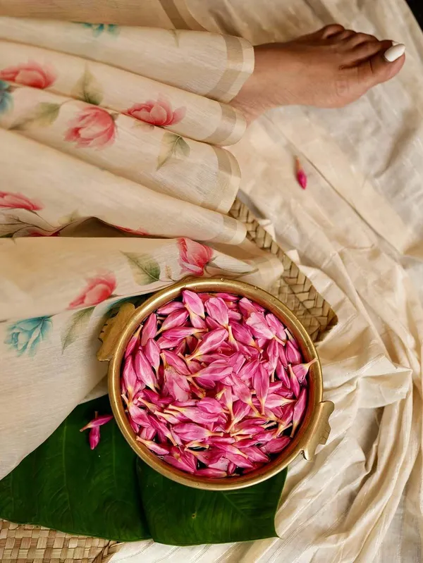 Cream_Cotton_Linen_Saree_For_Women