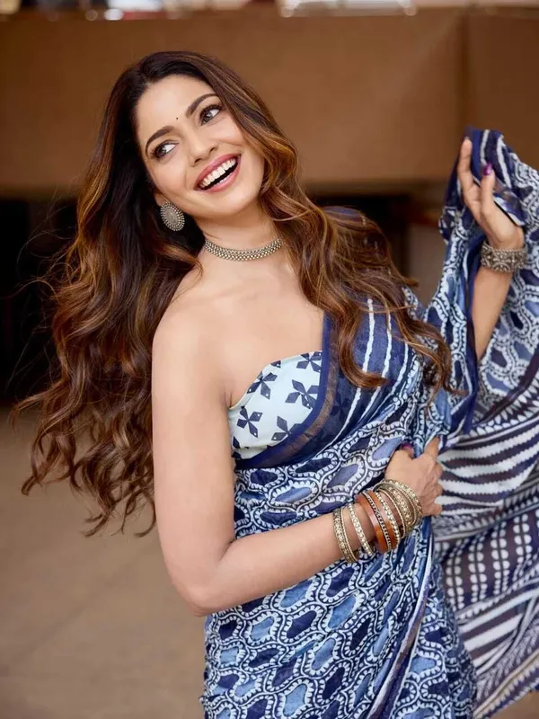 Blue_Linen_Saree_For_Women